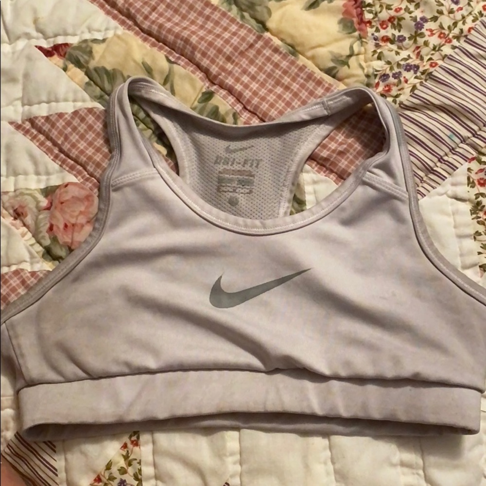 nike sports bra